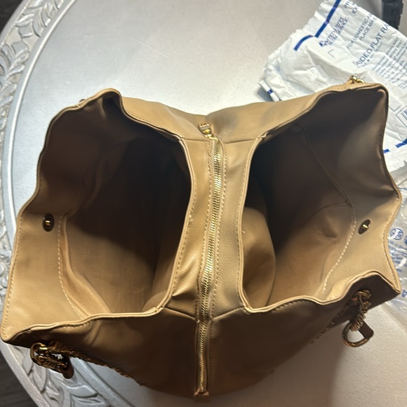 Bebe Los Angeles Gold Chain Satchel Should Bag - Picture 16 of 16